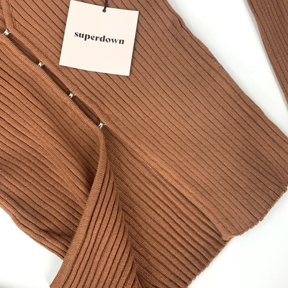 REVOLVE superdown Sierra Knit Top in Brick Brown Size S - Picture 6 of 7